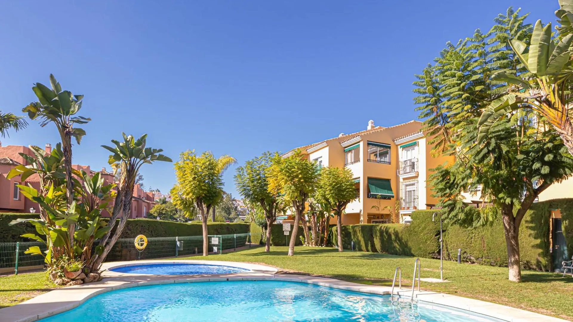 Apartamento Guadalmina Beach L Estepona Lejlighed